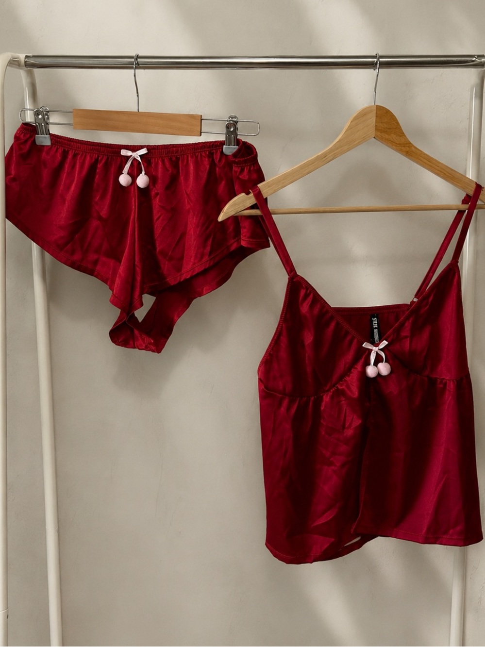🍒STEVE MADDEN Sexy Red Satin Cherry Detail Open Front Pajama Lounge Set - Large